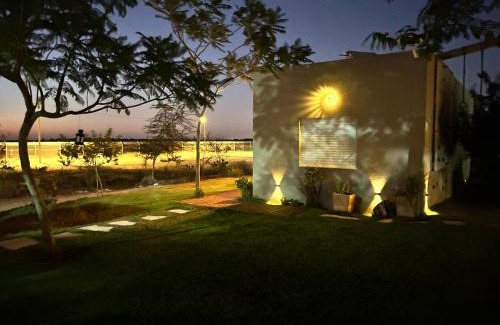 Ramat Negev Apartment | Scenic Retreat "צימר מול השקיעה" with Pool & Breakfast