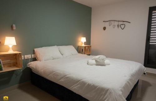 Yeruham House | Family-Friendly Retreat at צימר עלמא with 9/10 Reviews