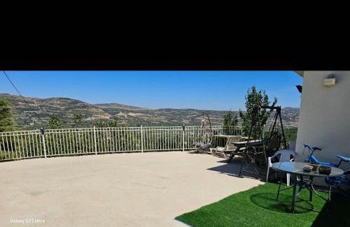 Majdal al-Shams Apartment | Experience קסם החרמון - Family-Friendly Escape Awaiting