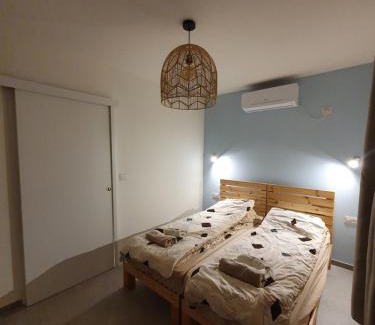 Katzrin Apartment | Guest Rated 9.1: קשת לכנרת - Cozy Ground Unit with Breakfast