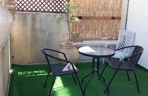 Bene Beraq Apartment | Family-Friendly Stay at שירת דבורה בבני ברק - 9.1/10 Rating