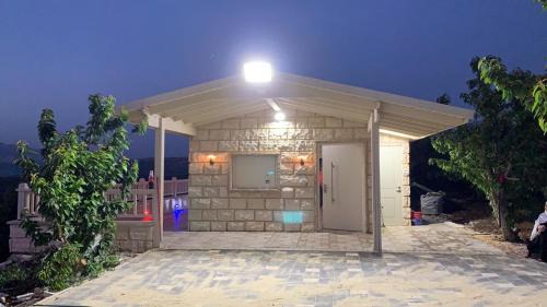 Buq'ata Apartment | Experience שקיעת הדובדבן: Family & Pet-Friendly Retreat