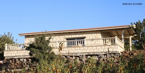 Buq'ata Apartment | Experience שקיעת הדובדבן: Family & Pet-Friendly Retreat