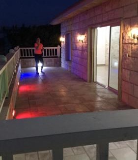 Buq'ata Apartment | Experience שקיעת הדובדבן: Family & Pet-Friendly Retreat