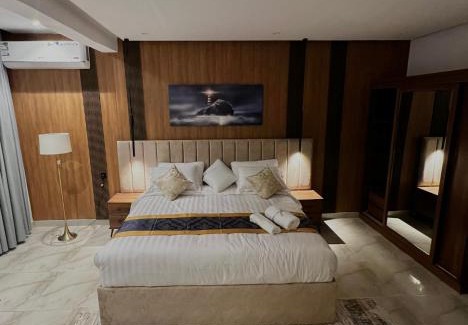 AlUla Apartment | Elegant Al-Fursan Suites: 4-Star Comfort and Amenities