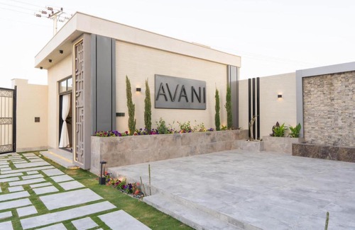 Buraydah Villa | Experience the Elegance of أفاني فيلا with Pool Access