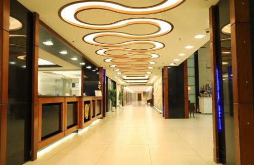 Taif Apartment | Discover Ofoq Al Raha Hotel Apartment: Rated 8.8/10 with Pool