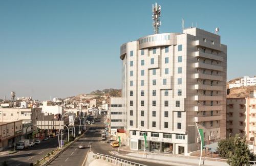 Al Baha Hotel | Family-Friendly Abat Park with Wheelchair Access & Kitchen