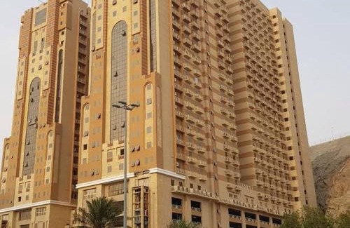 Mecca Apartment | Child-Friendly Abraj Al-Tilal in Makkah Awaits You