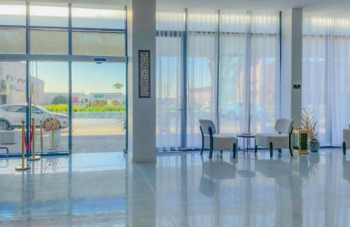 Al Aziziyah Hotel | Explore Arjan Park Hotel: Family-Friendly & Accessible Stay