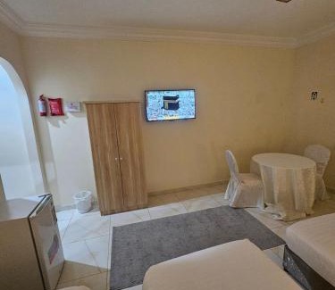Jomaiza Apartment | استديو بغرفتين مريحه وجديده