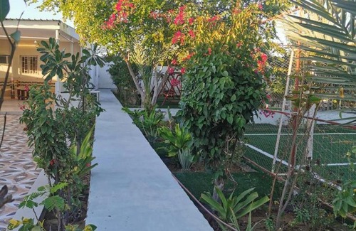 Umluj Ski Chalet | استراحة جاردينيا: Family-Friendly Oasis with Pool Access
