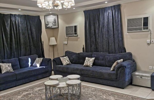 Umluj Ski Chalet | استراحة جاردينيا: Family-Friendly Oasis with Pool Access