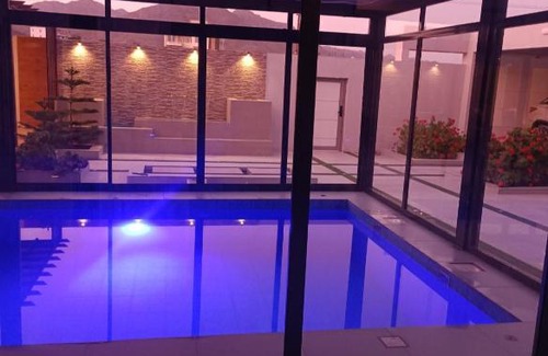 Sayq Ski Chalet | Raffles Retreat: Family-Friendly with Pool & Hot Tub