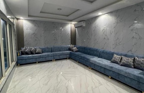 Al-Hamadaniyah Ski Chalet | Delightful استراحه ساف الحمدانيه: Family and Pet-Friendly Stay
