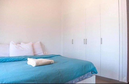 El Gouna Apartment | Discover الجونه: Pet-Friendly Retreat with Pool & Breakfast