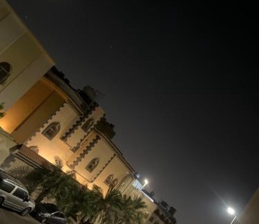 Medina Apartment | Beautiful Al-Dar Hotel: Just 12 Minutes from the Haram