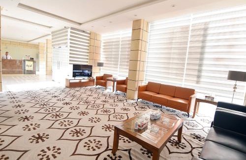 Fintas Apartment | الدرة للشقق الفندقية: 4-Star Stay with Breakfast Included