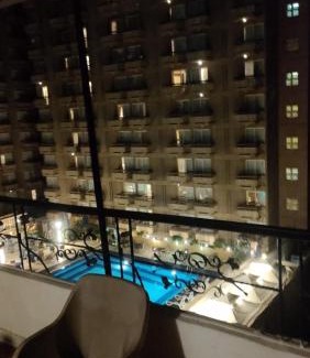 Al Duqqi Apartment | Child-Friendly Stay at الدقى ميدان المساحه, فندق سفير