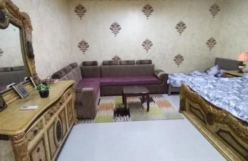 Al Hili Apartment | Discover العين الهيلي مصباح بيت 8: Pet-Friendly Retreat