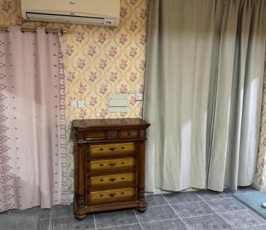 Al Hili Apartment | Discover العين الهيلي مصباح ب 5: Family & Pet Friendly Stay