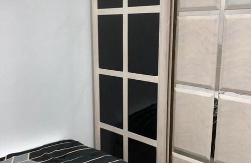 Old Cairo Apartment | Family-Friendly Stay in Cairo Al-Mahdi: Pet Welcoming Retreat