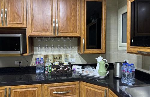 Agouza Apartment | Discover Cairo: Family-Friendly Hotel on Lebanon Street