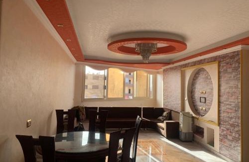 Helwan Apartment | Discover Cairo Helwan: Family-Friendly with a Hot Tub