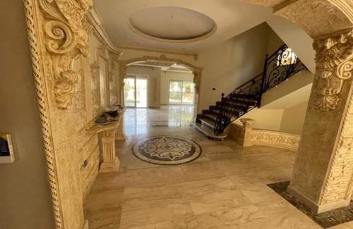 Al-'Amriyah Villa | Discover Relaxation at Al King with Pool & Family Amenities