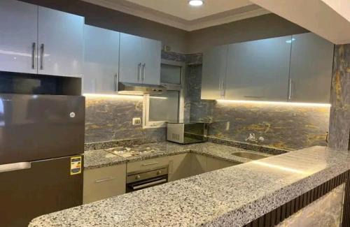 Warraq al Arab Apartment | Experience Home Away from Home with Pet-Friendly Amenities