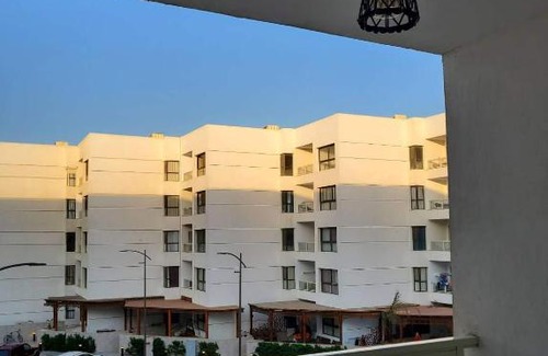 Al Jamaliyah Apartment | Book Your Stay at بورتوسعيد with Pool & Family Fun