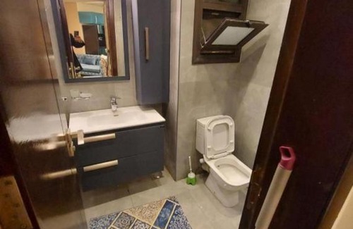 Al-Manasrah Apartment | Experience Comfort and Amenities at بورتوسعيد1 Hotel