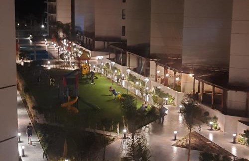Al-Manasrah Apartment | Experience Family Fun at بورتو سعيد with Pool Access