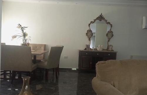 Downtown Amman Apartment | Explore جبل عمان الدوار الخامس: Ideal for Families & Pets