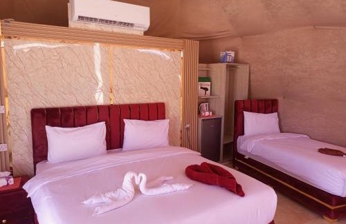 Wadi Rum Resort | Explore Wadi Rum with Family-Friendly Jeep Tours