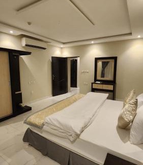 Baish Apartment | Discover برج رفيف: Family-Friendly & Wheelchair Accessible