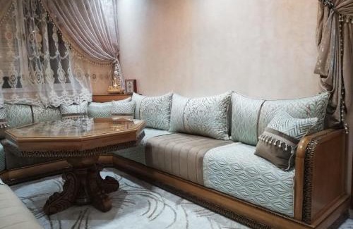 Hay El Farah Apartment | Family-Friendly Retreat at دار العائلة for Memorable Stays