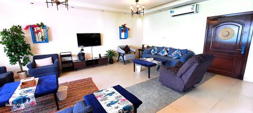 Durrat Al-Arous Apartment | Discover درة العروس الشالية اليوناني: Child-Friendly Getaway