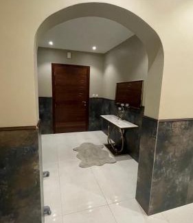 Dhahban Villa | Indulgent Darat Al-Aroos Villa with Private Pool & Beach