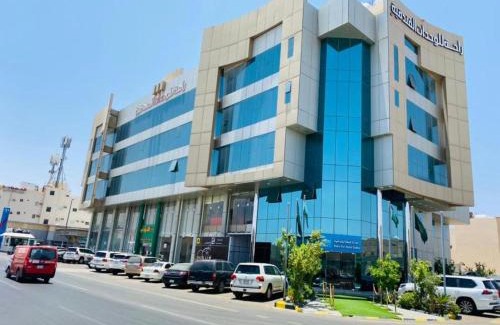 Ha'il Apartment | Comfort Hotel Suites: 4-Star Getaway with Hot Tub & Breakfast