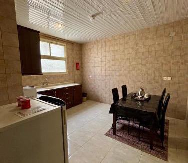 Ha'il Apartment | Comfort Hotel Suites: 4-Star Getaway with Hot Tub & Breakfast