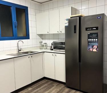 Abha Al Jadidah Apartment | Raiden: Guest Rated 10/10 with Hot Tub & Pet Friendly Options