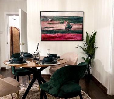 Abha Al Jadidah Apartment | Raiden: Guest Rated 10/10 with Hot Tub & Pet Friendly Options