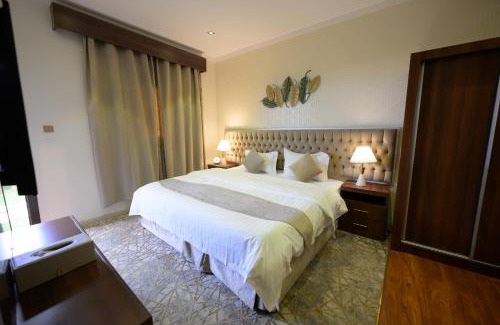 Taif Apartment | Explore رمال الجزيره: Pet-Friendly Oasis with Pool Access
