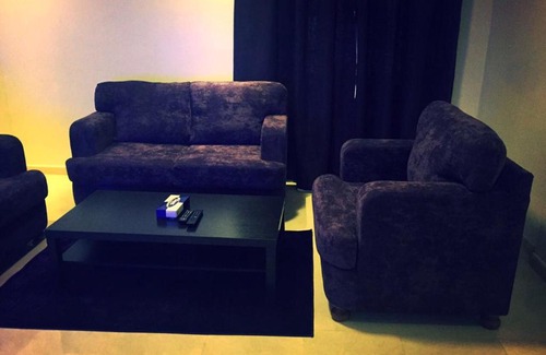 Jeddah Hotel | Budget-Friendly Stay at رواسل النخلة 1 with Breakfast