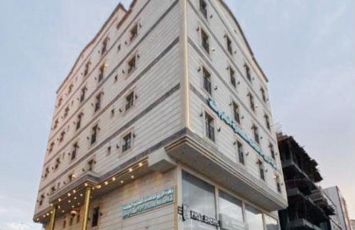 Qurish Street Hotel | Discover Comfort at فندق زهرة الربيع - Family-Friendly Stay
