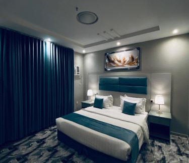 Qurish Street Hotel | Discover Comfort at فندق زهرة الربيع - Family-Friendly Stay