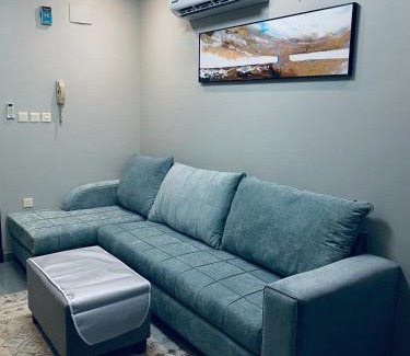 Qurish Street Hotel | Discover Comfort at فندق زهرة الربيع - Family-Friendly Stay