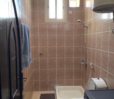 Tayba Apartment | Cozy Studio Room with Bathroom - Family-Friendly Stay