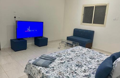 Tayba House | Spacious Studio with Wi-Fi, TV & Family-Friendly Amenities
